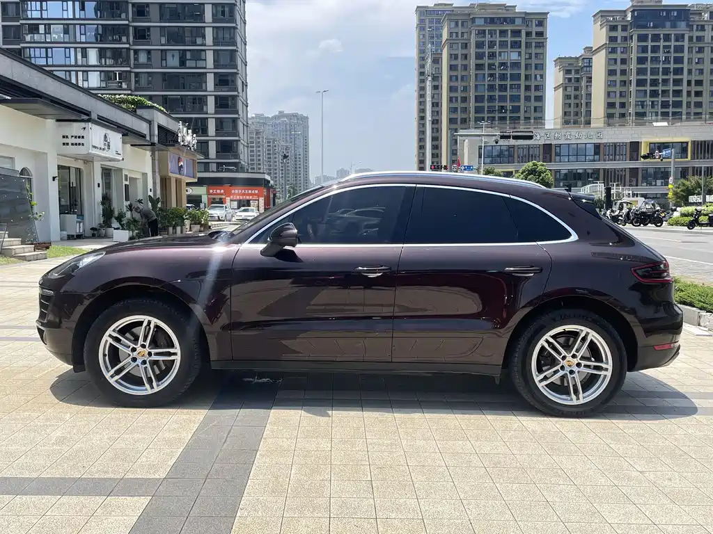 Porsche Macan 2014
