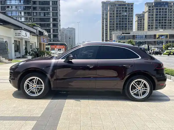 Porsche Macan 2014