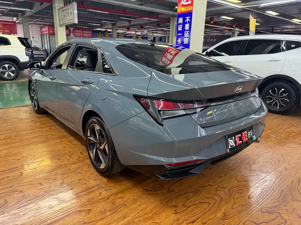 Hyundai Elantra 2021