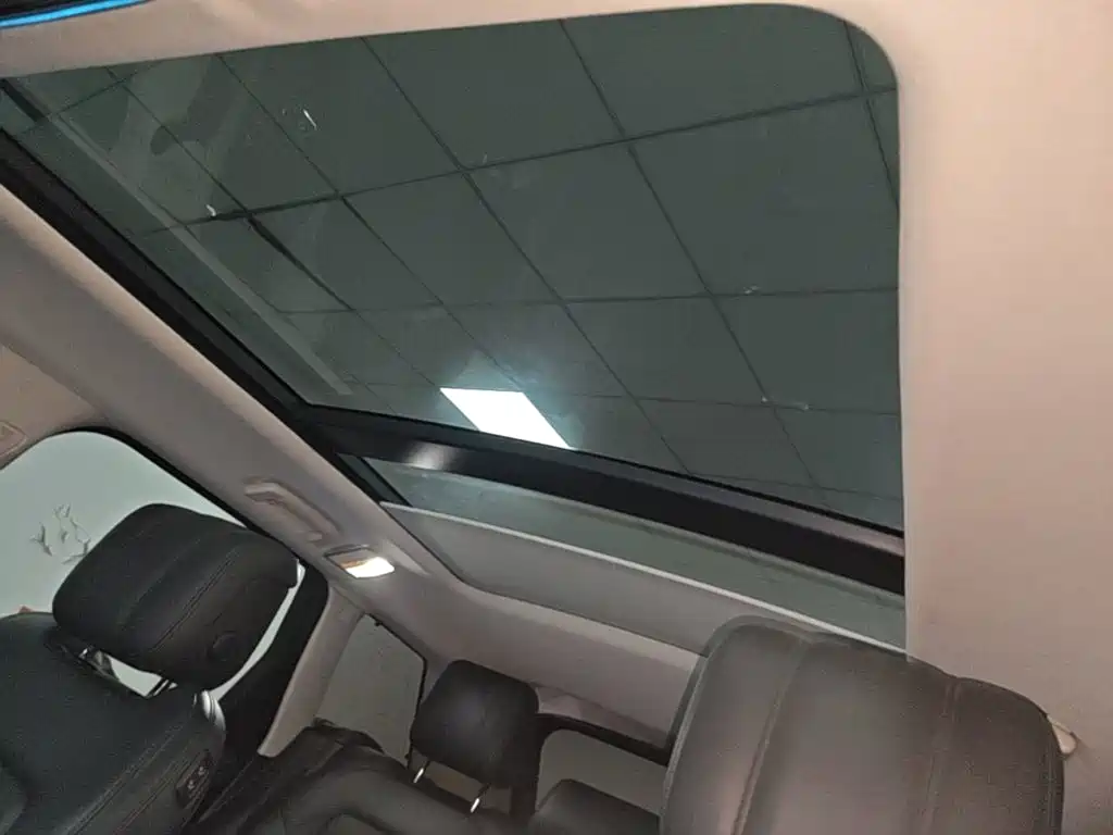 Land Rover Sport PHEV 2021 — фото 18