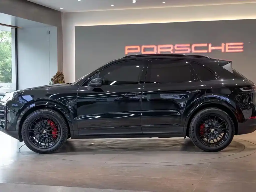 Porsche Cayenne 2025 — фото 2
