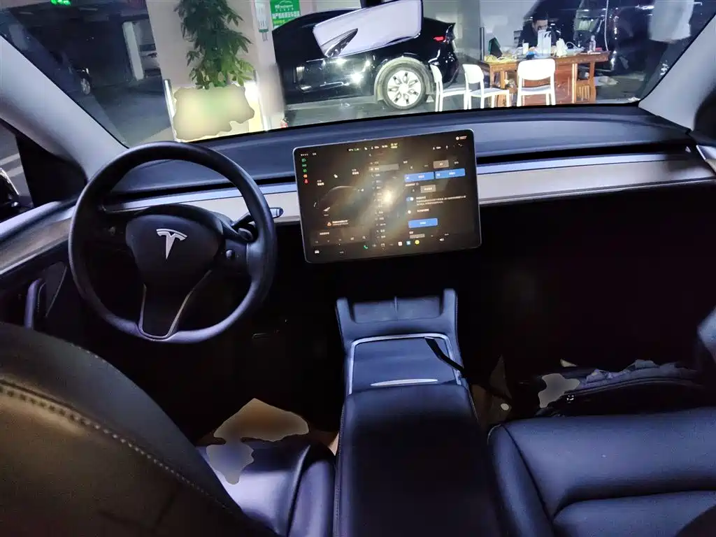 Tesla Model Y 2021 — фото 10