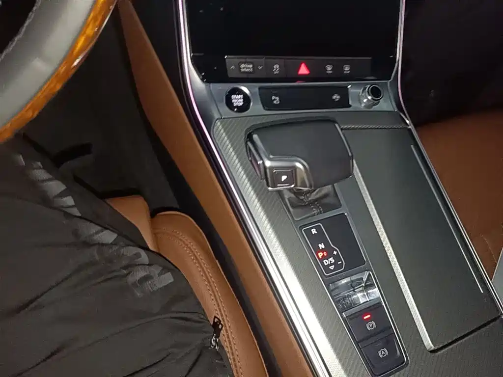 Audi A6L 2022 — фото 21