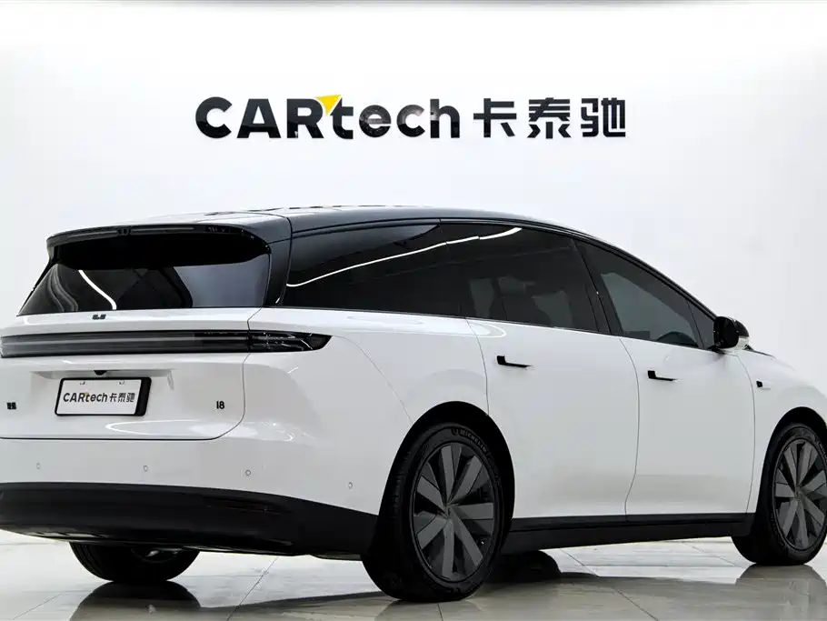 Li Auto i8 2026