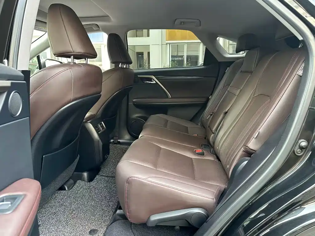 Lexus RX 2021