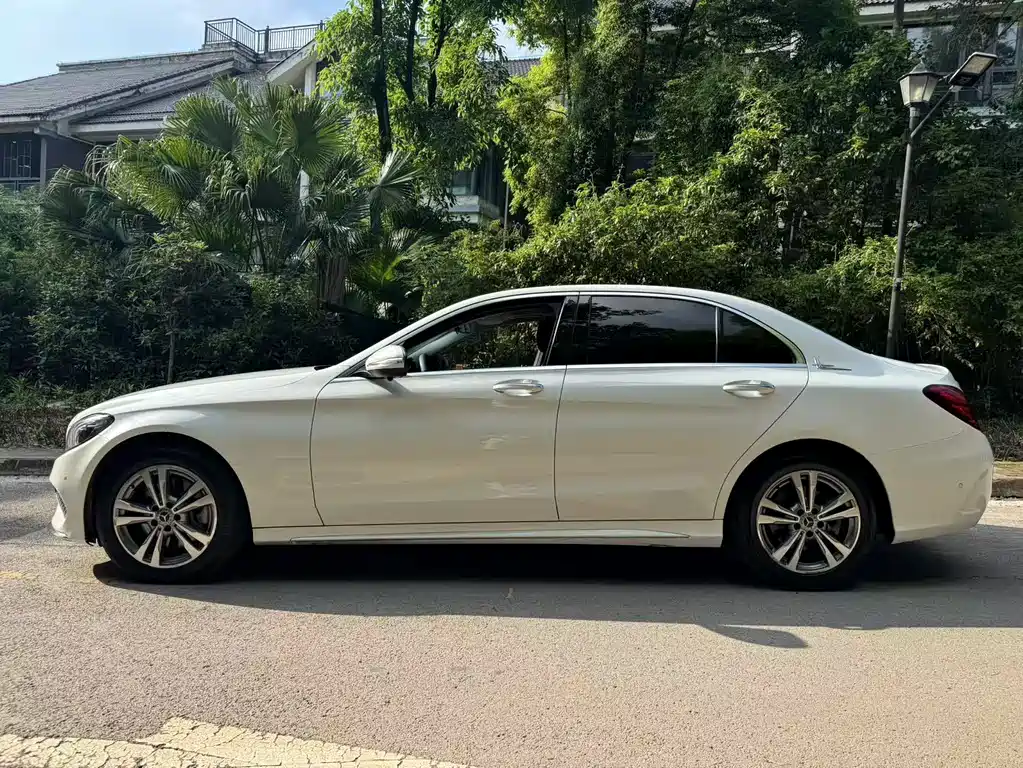 Mercedes-Benz C-Class 2018 — фото 3