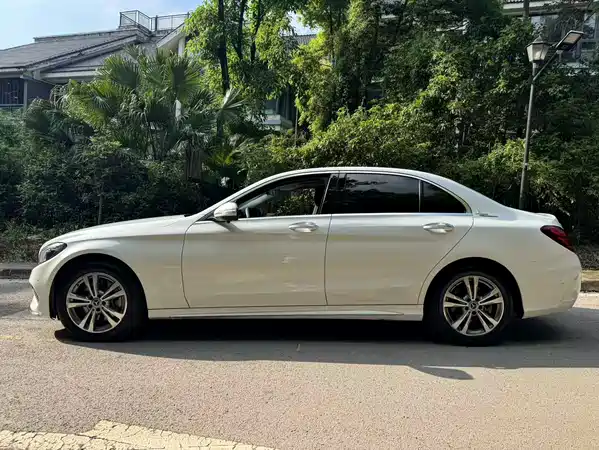 Mercedes-Benz C-Class 2018
