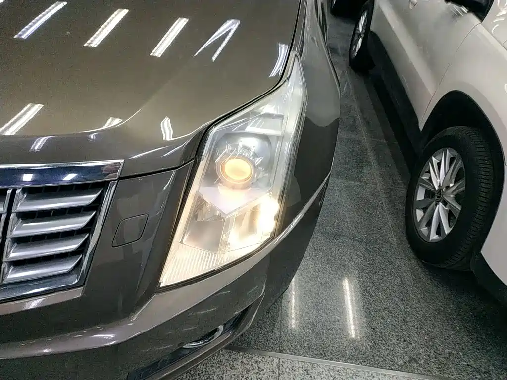 Cadillac SRX 2015 — фото 19
