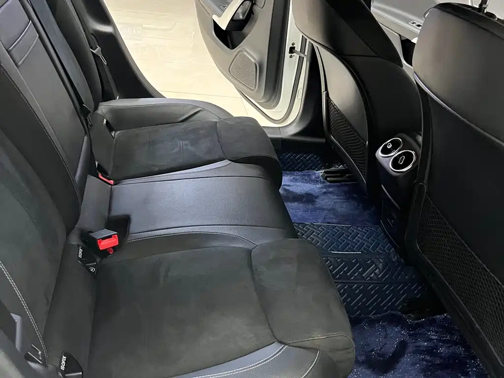 Mercedes-Benz A-Class 2021 — фото 11