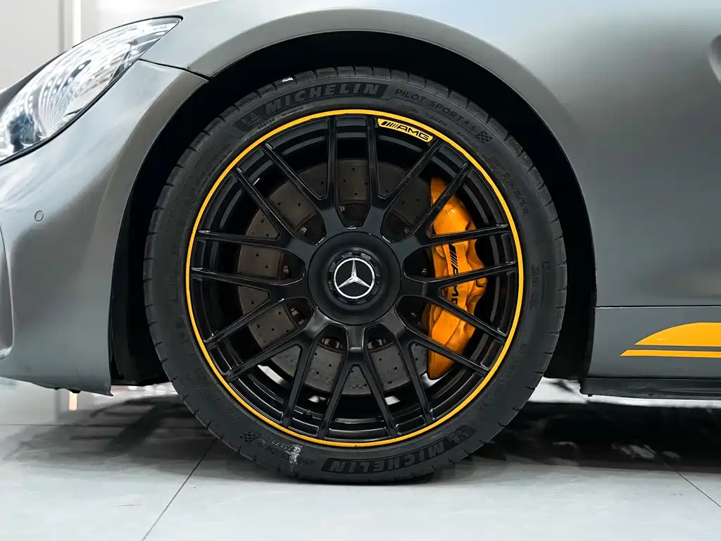 Mercedes-Benz AMG GT 2017 — фото 13