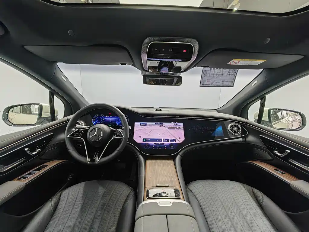 Mercedes-Benz EQS SUV 2025 — фото 10