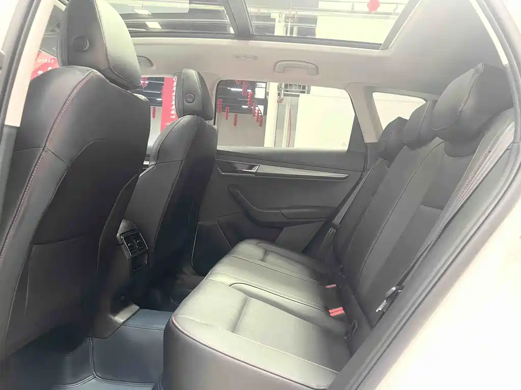 Skoda Karoq 2023 — фото 10