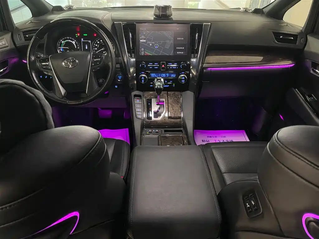 Toyota Alphard 2021 — фото 14