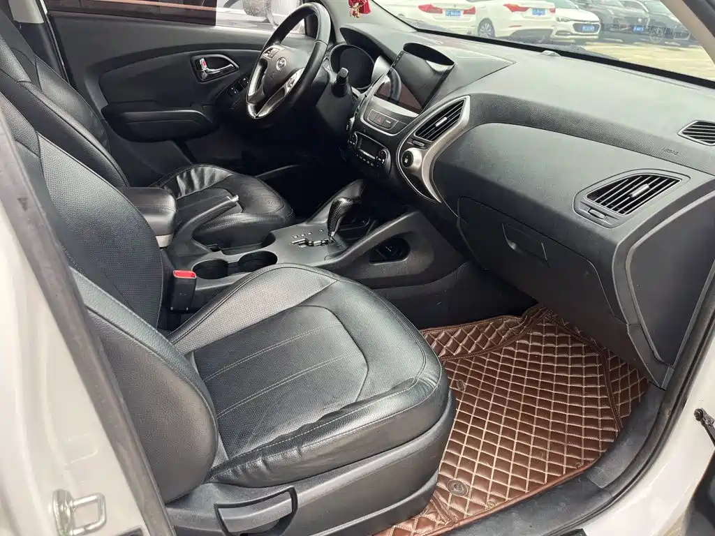 Hyundai ix35 2015 — фото 14