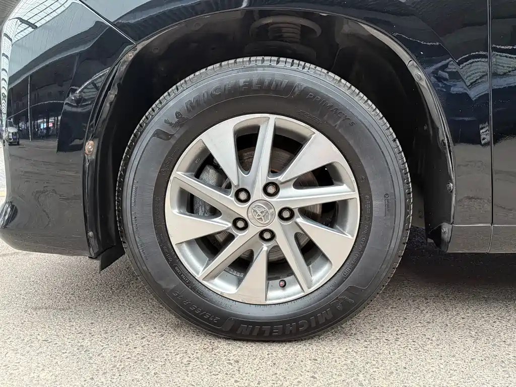 Toyota Alphard 2014