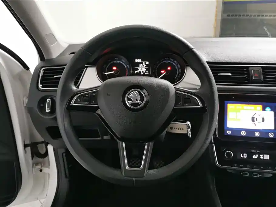 Skoda Rapid 2021 — фото 15
