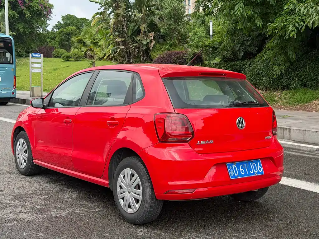 Volkswagen Polo 2015 — фото 9