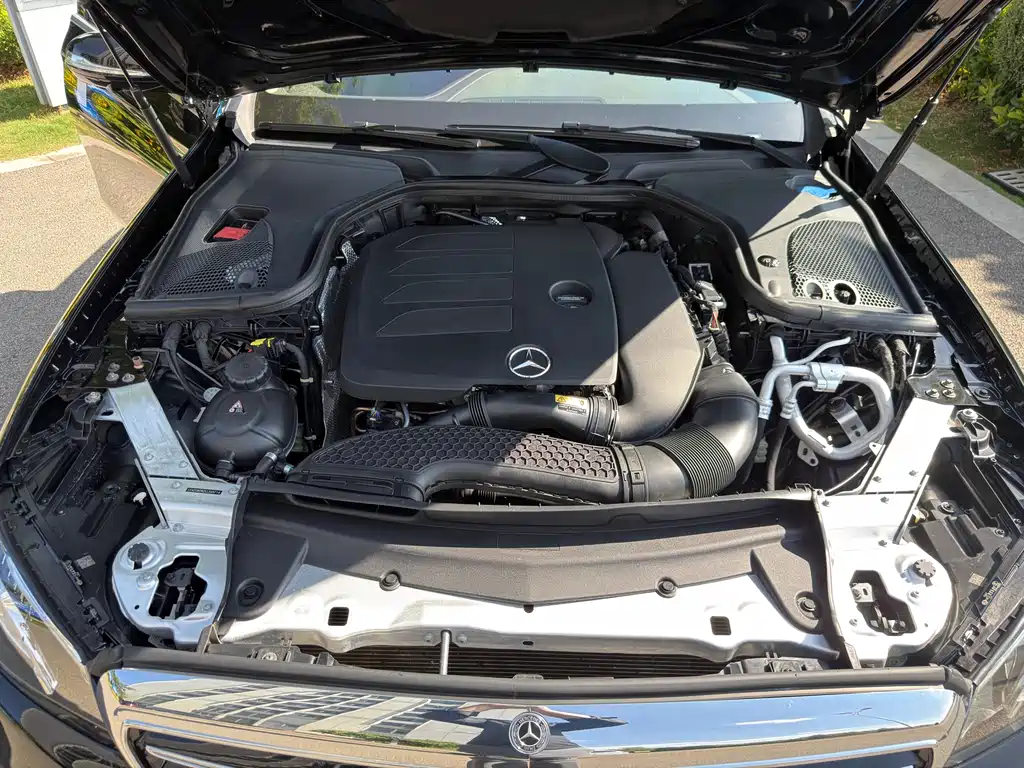 Mercedes-Benz E-Class 2020 — фото 38