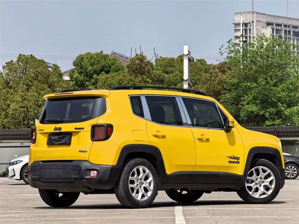 Jeep Renegade 2018 — фото 21