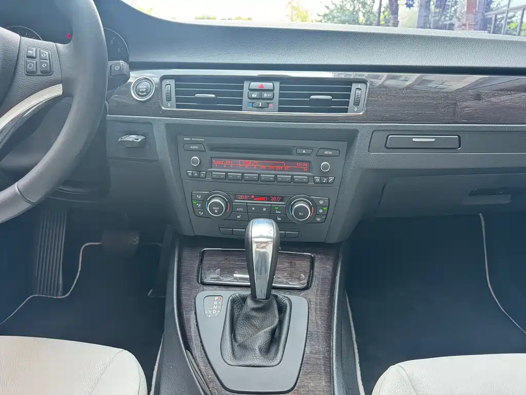 BMW 3 Series 2013 — фото 20