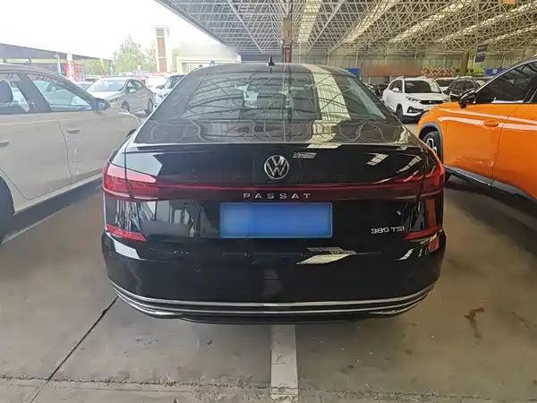 Volkswagen Passat 2025