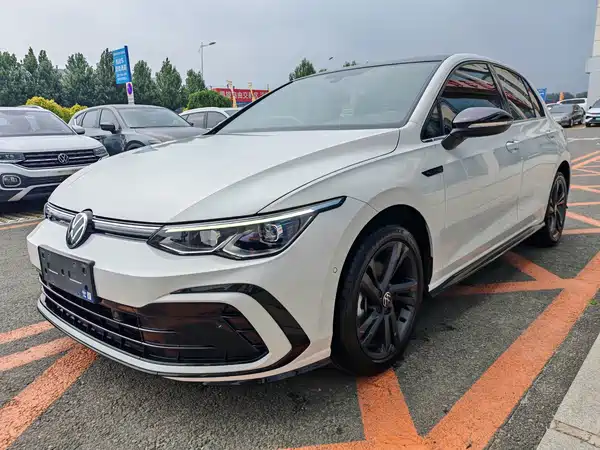 Volkswagen Golf 2023