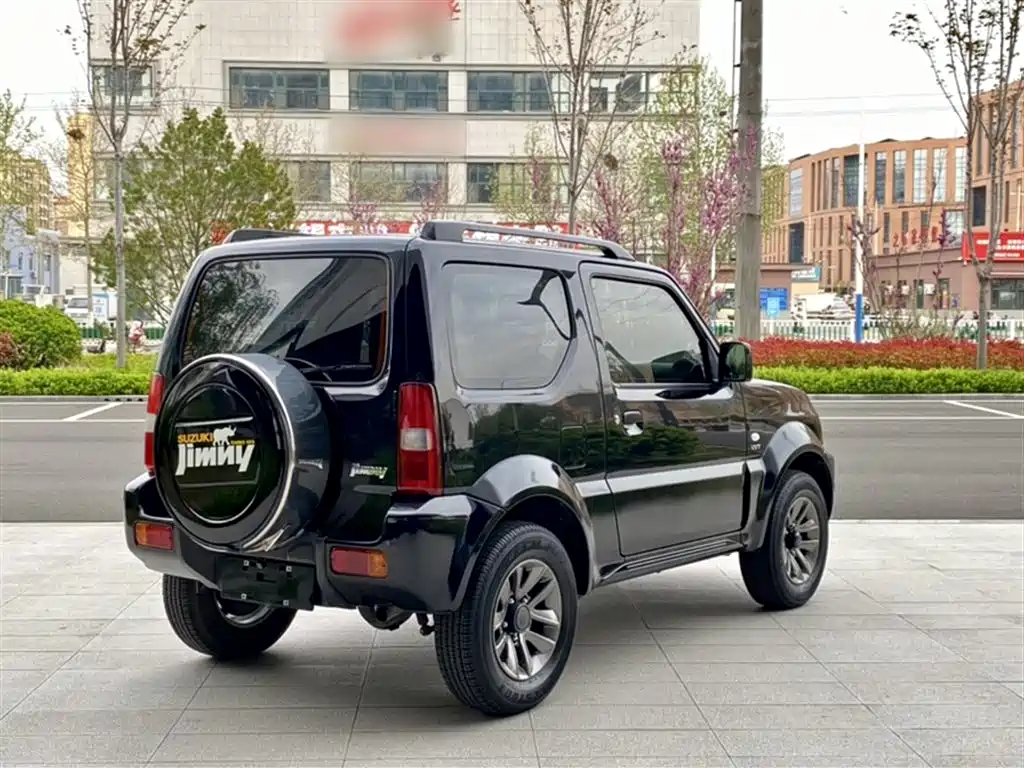 Suzuki Jimny 2017 — фото 19