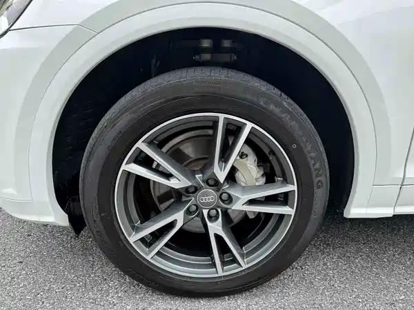 Audi Q5L 2019