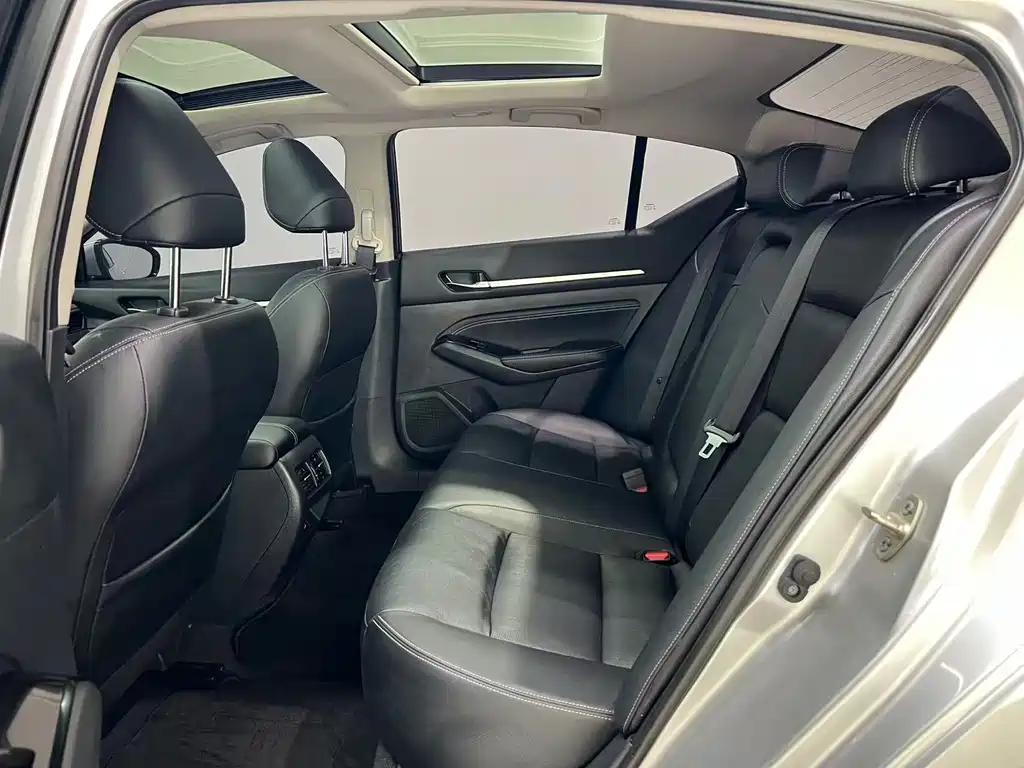 Nissan Teana 2022