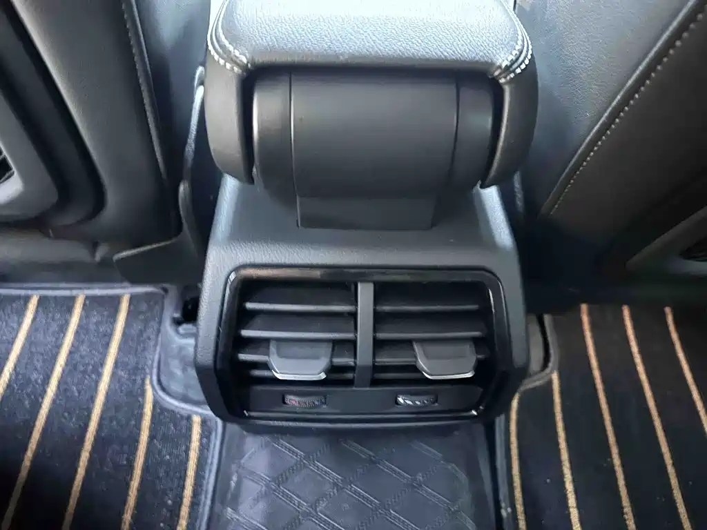 Audi Q3 2023 — фото 16