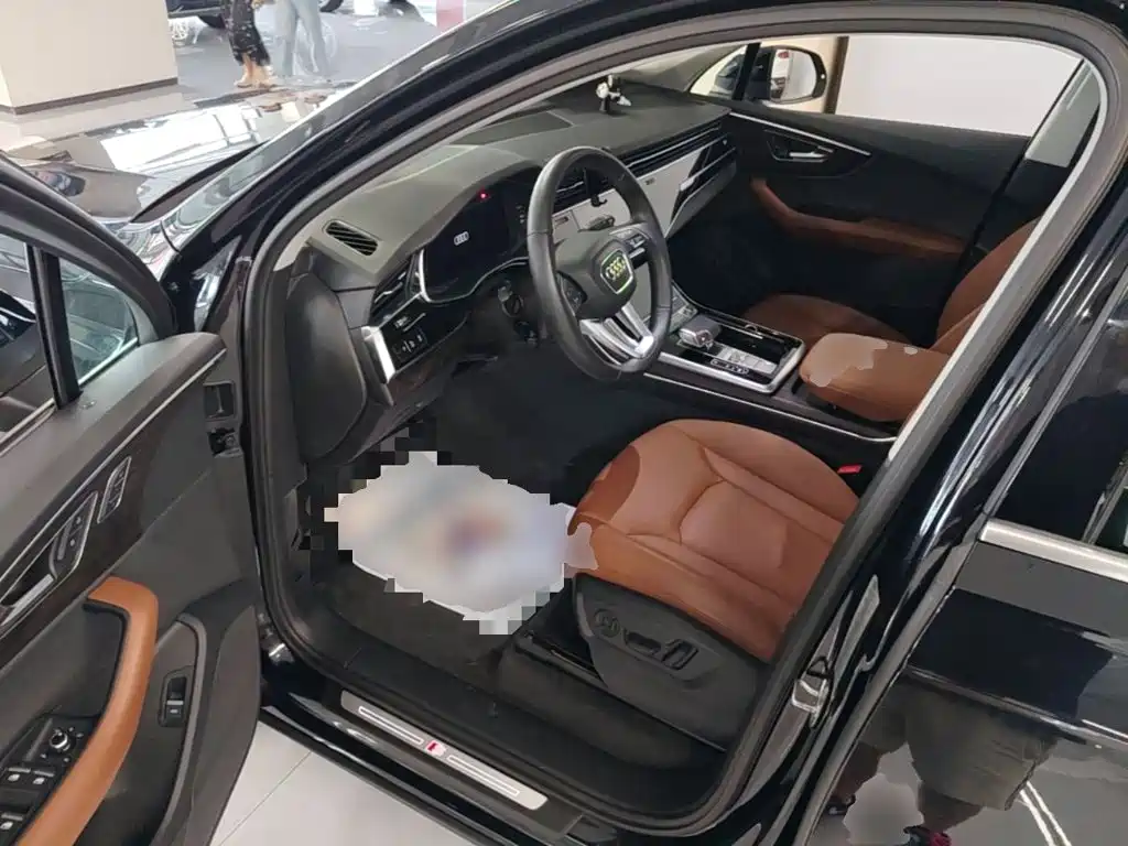 Audi Q7 2021 — фото 23