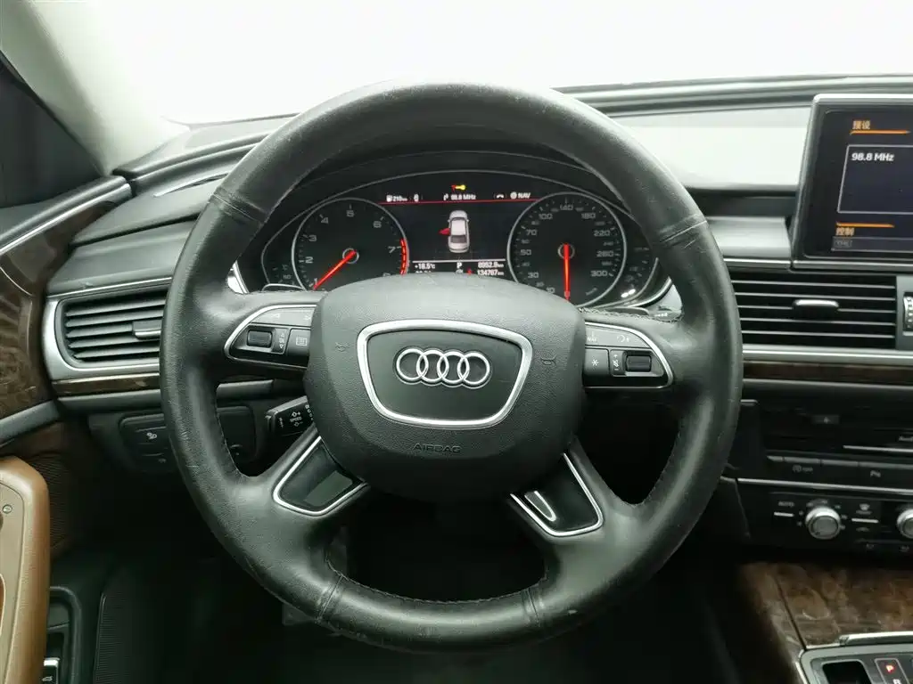 Audi A6L 2018 — фото 11