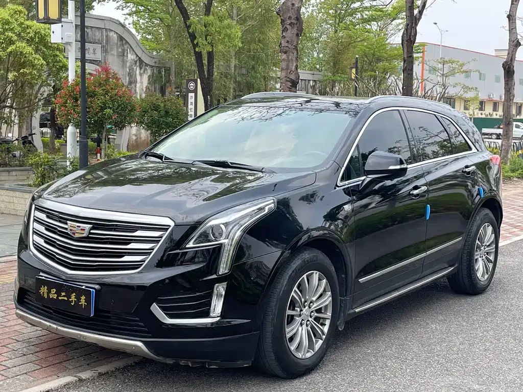 Cadillac XT5 2017 — фото 1
