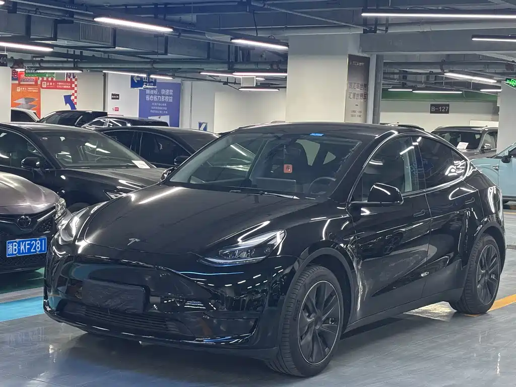 Tesla Model Y 2023 — фото 1