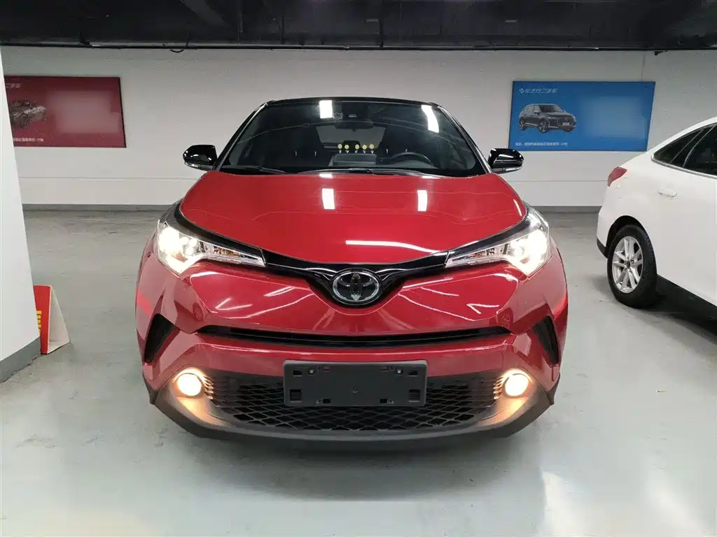 Toyota C-HR 2020 — фото 3