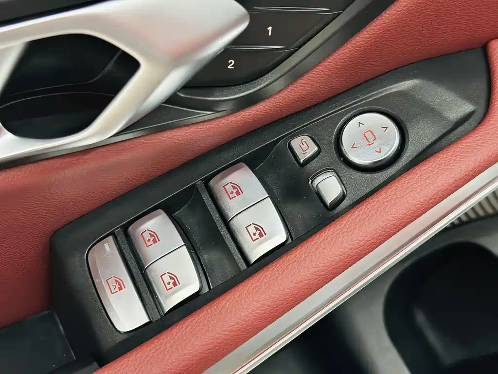 BMW 3 Series 2024 — фото 14