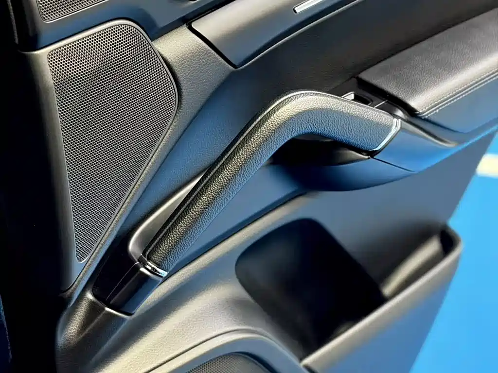 Porsche Cayenne 2016 — фото 16
