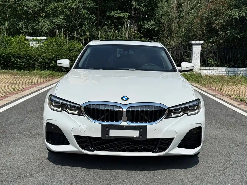 BMW 3 Series 2022