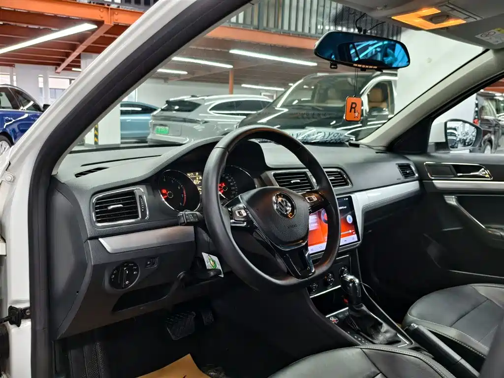 Volkswagen Gran Lavida 2018