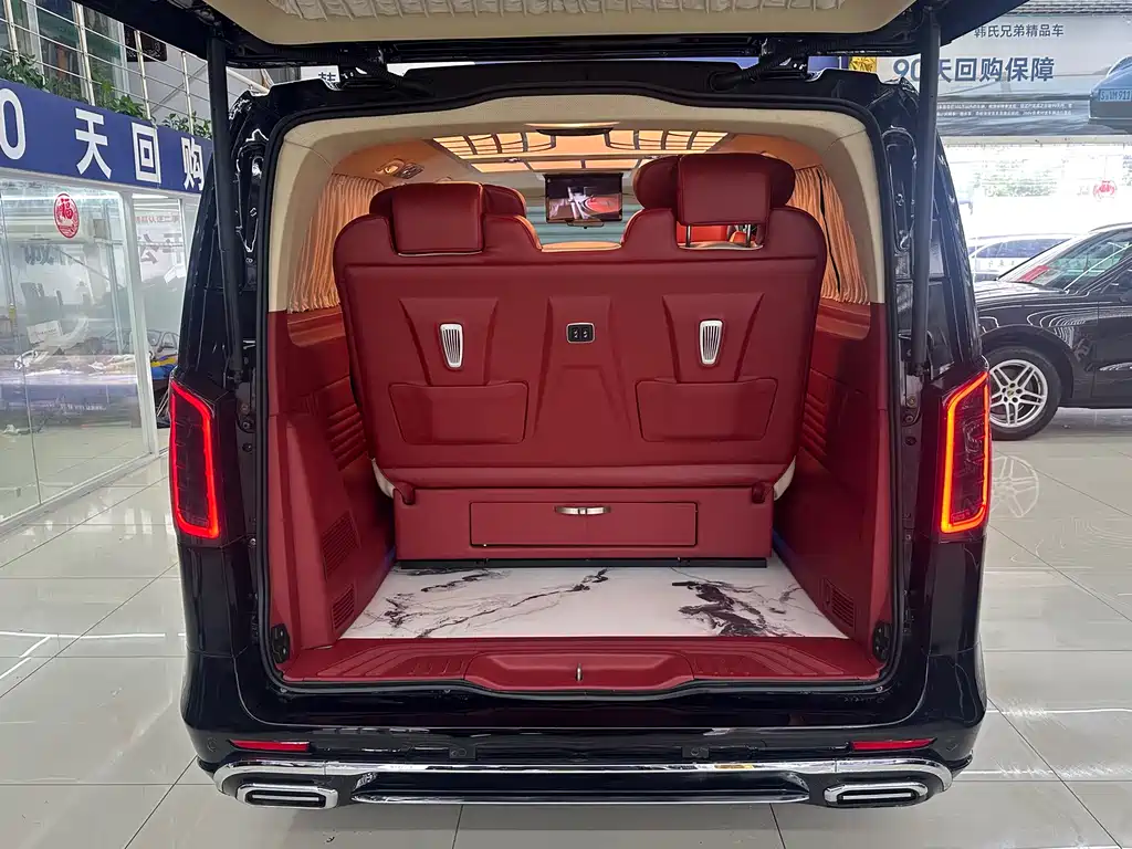 Mercedes-Benz Vito 2023 — фото 14