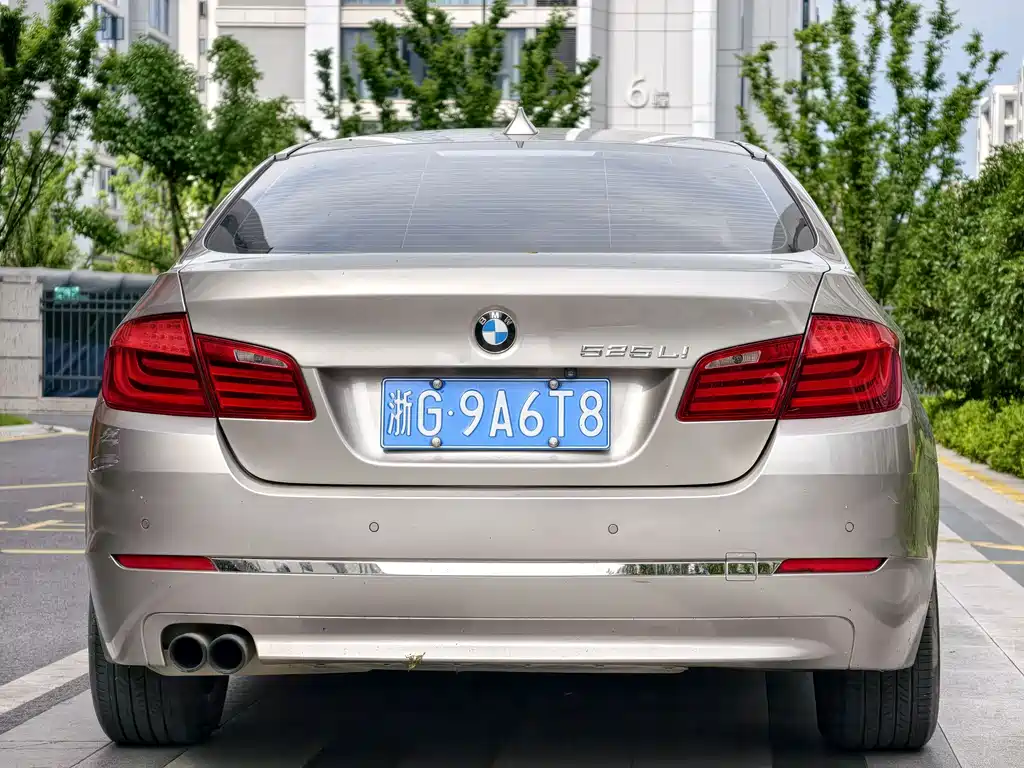 BMW 5 Series 2013 — фото 11
