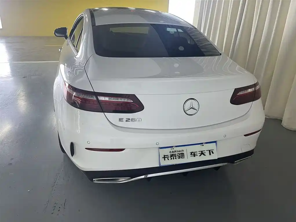 Mercedes-Benz E-Class 2023 — фото 6