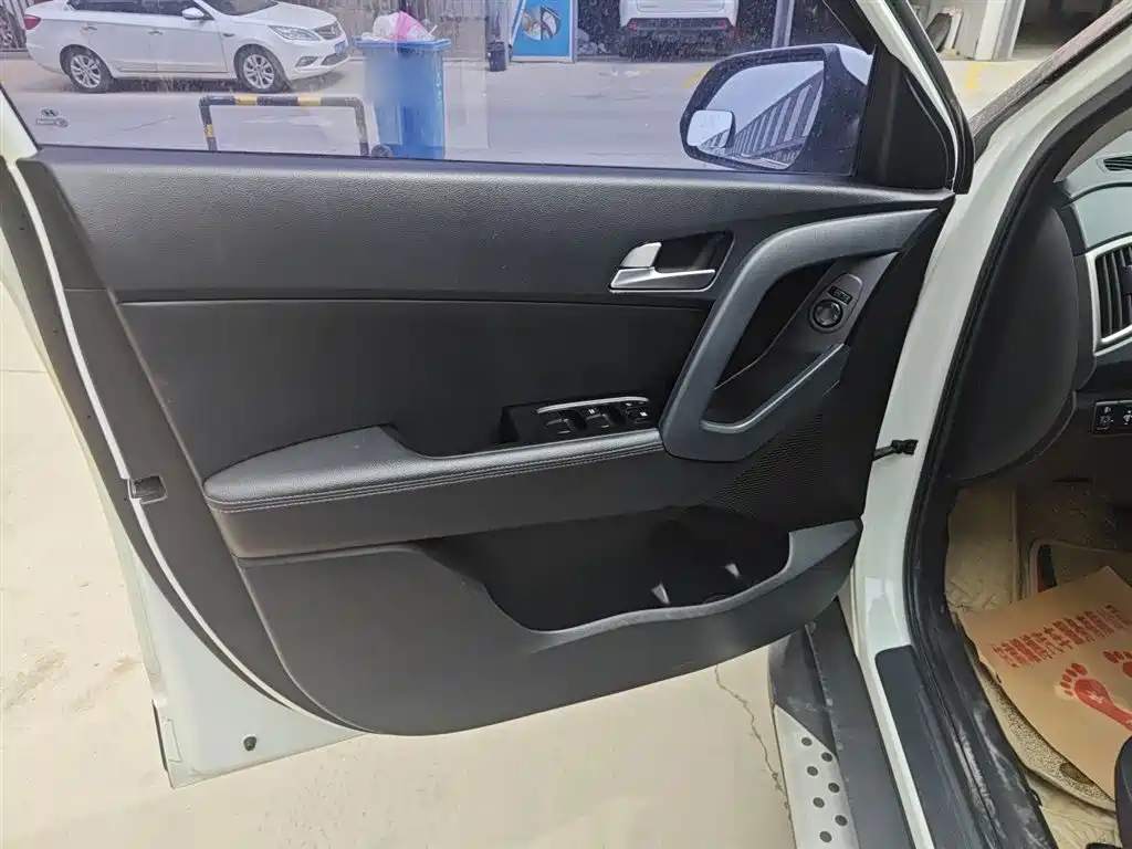 Hyundai ix25 2016 — фото 16