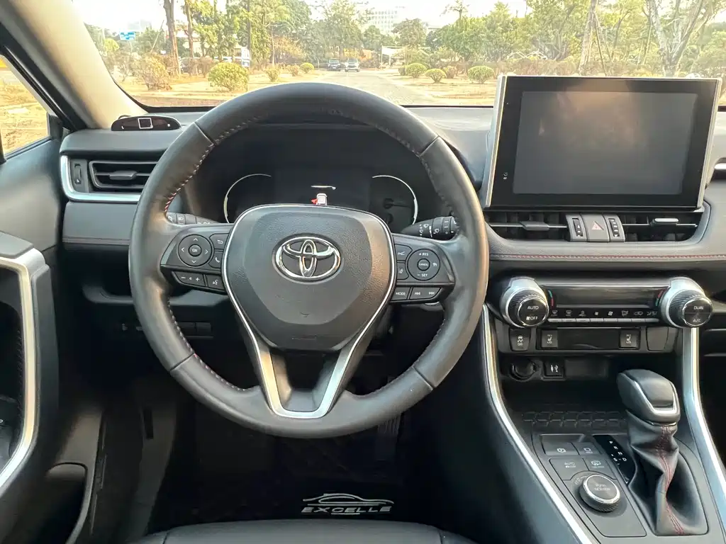 Toyota RAV4 Prime 2022 — фото 13