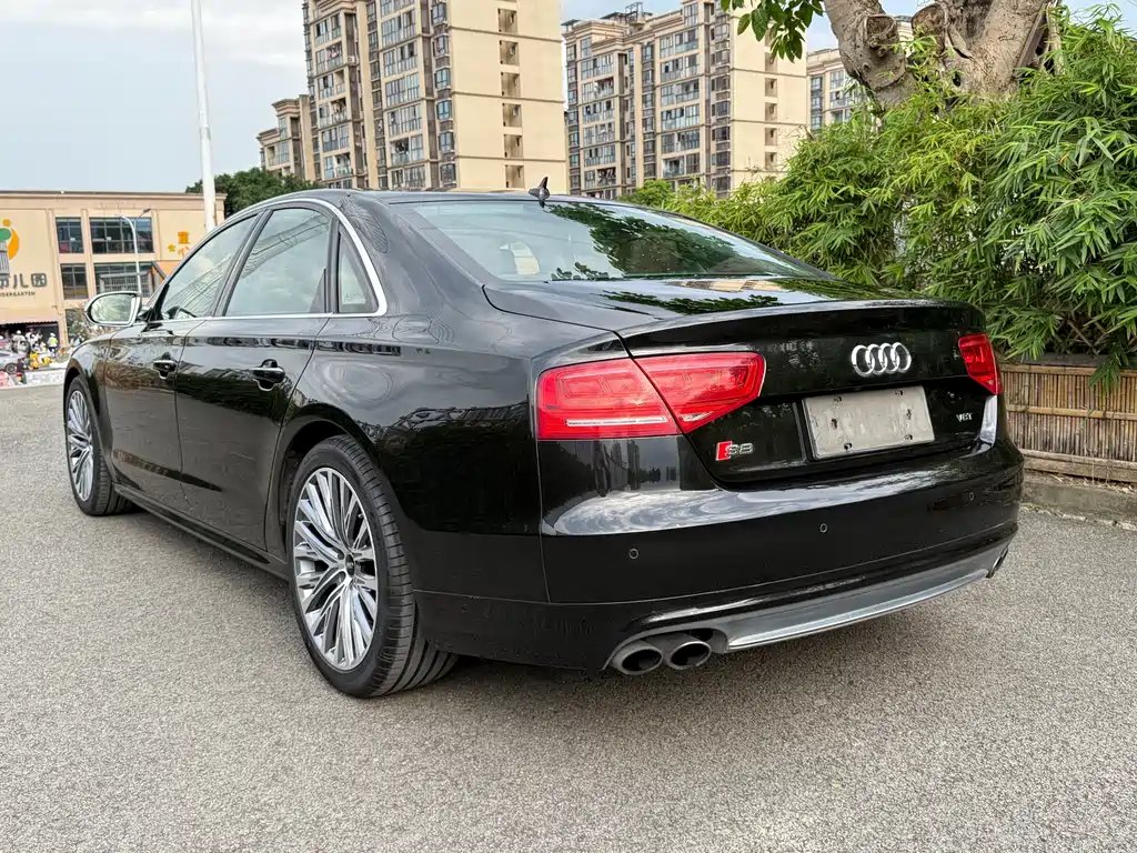 Audi S8 2014 — фото 4