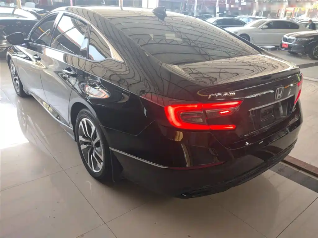 Honda Accord 2022 — фото 23