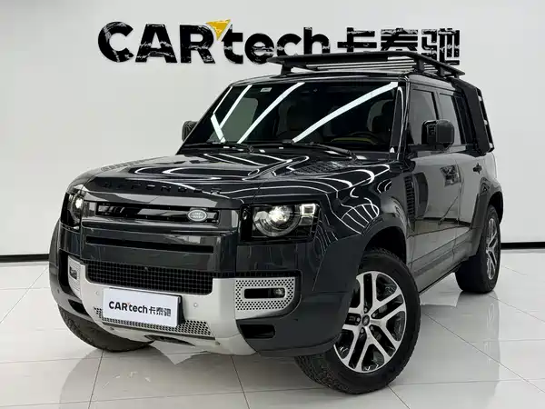 Land Rover Defender 2024