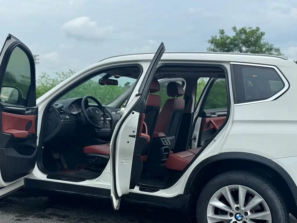 BMW X3 2013 — фото 26