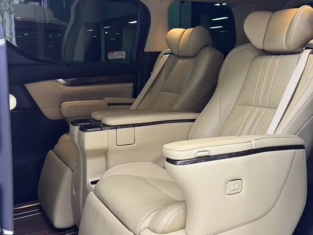 Toyota Vellfire 2021 — фото 6