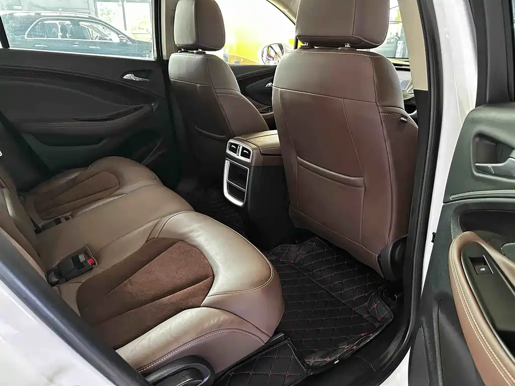 Buick Envision Plus 2017 — фото 13